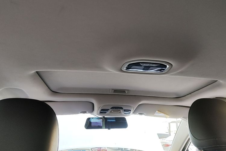 GEELY Emgrand 2021 car image #18