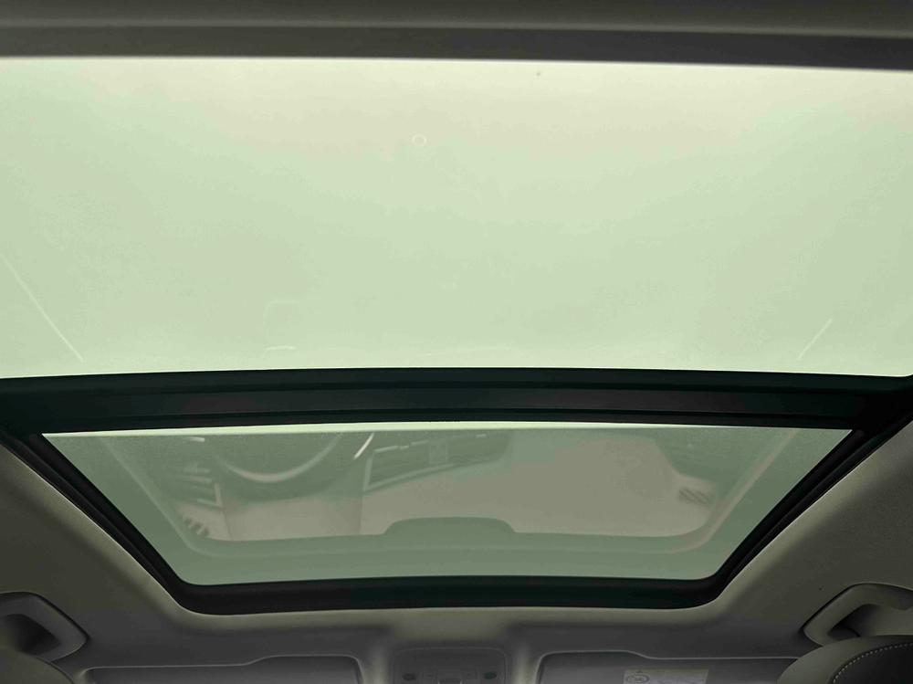 Audi Q3 2022 car image #18