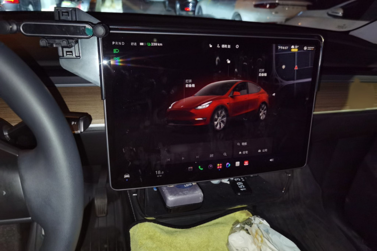 Tesla Model Y 2022 #16 Tesla Model Y 2022 car image #16