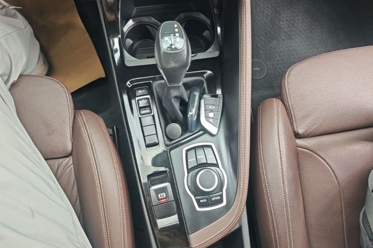 BMW X1 2019 #18 BMW X1 2019 immagine di auto #18