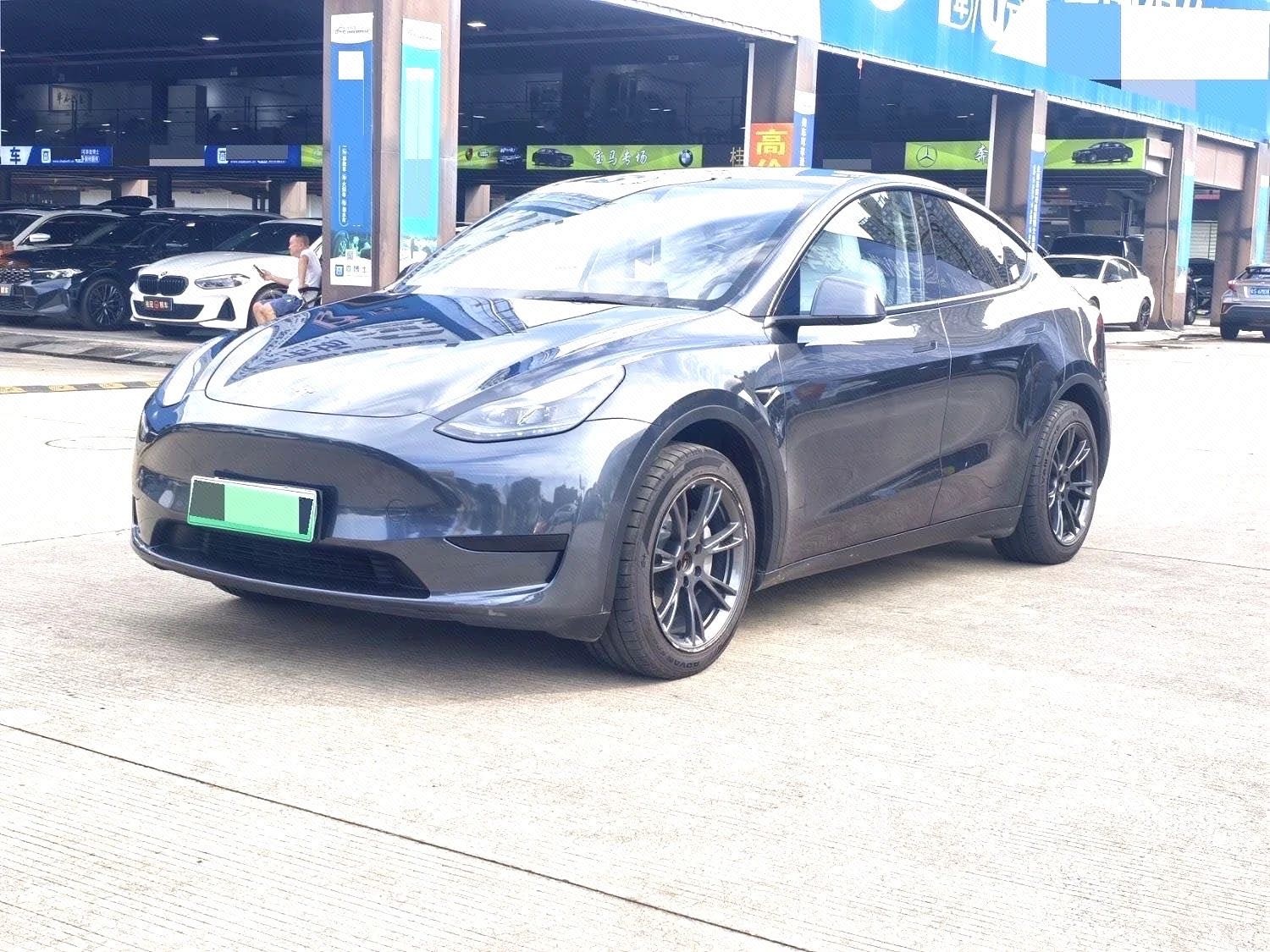 Tesla Model Y 2024 Tesla Model Y 2024 car image