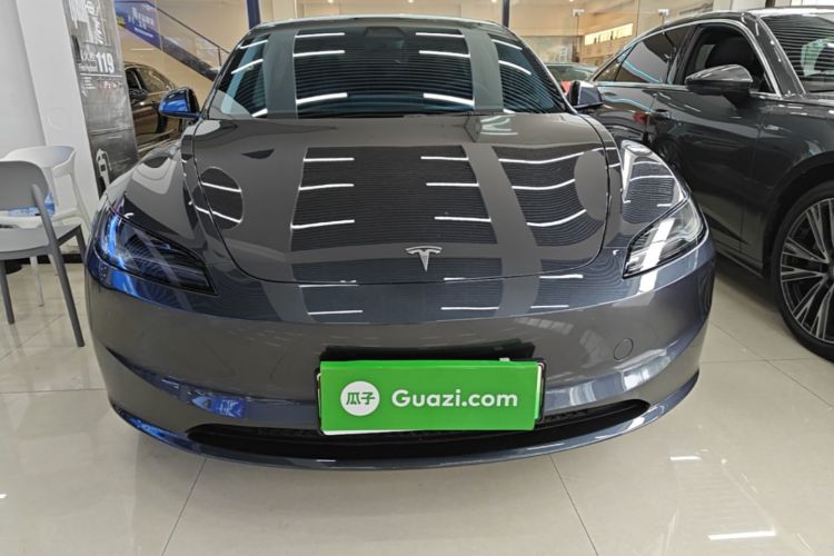 Tesla Model 3 2024 car image #3
