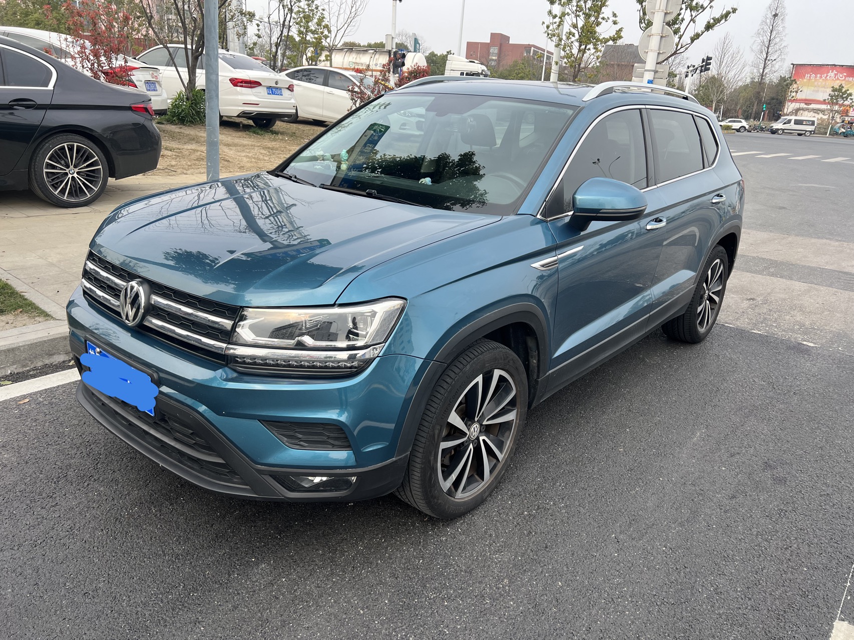 2020 immagine di auto 