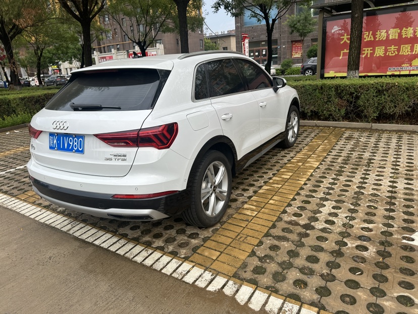 Audi Q3 2023 #6 Audi Q3 2023 car image #6