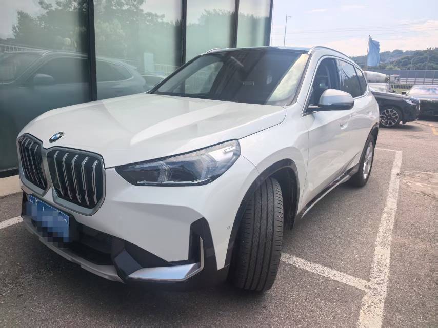 BMW X1 2023 BMW X1 2023 car image