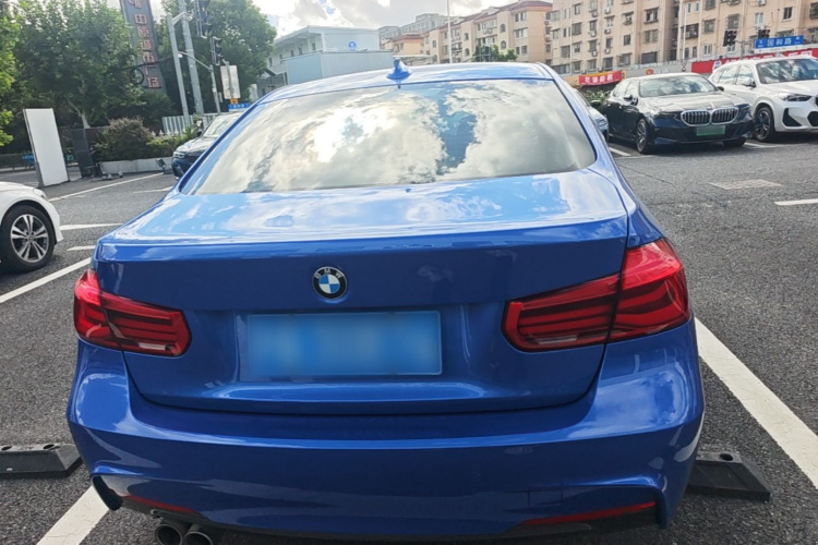 BMW 3 Series 2018 #6 BMW 3 Series 2018 car image #6