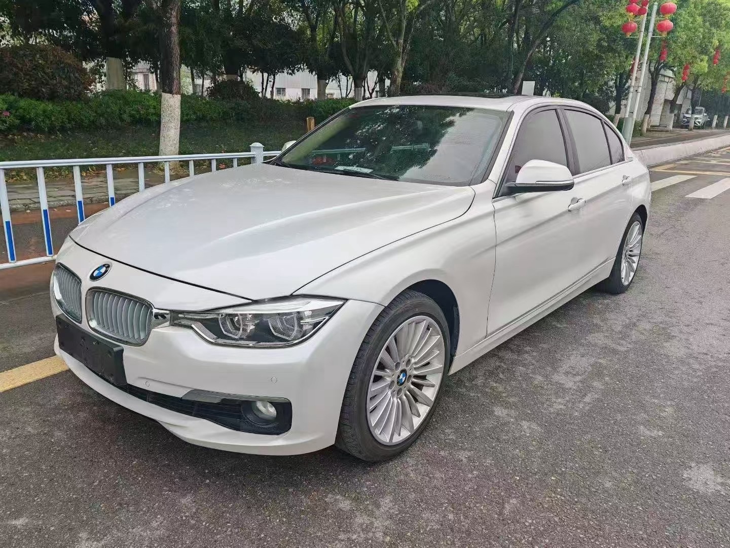 BMW 3 Series 2018 BMW 3 Series 2018 car image