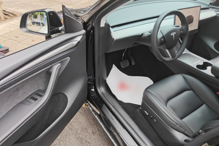 Tesla Model Y 2023 #16 Tesla Model Y 2023 immagine di auto #16