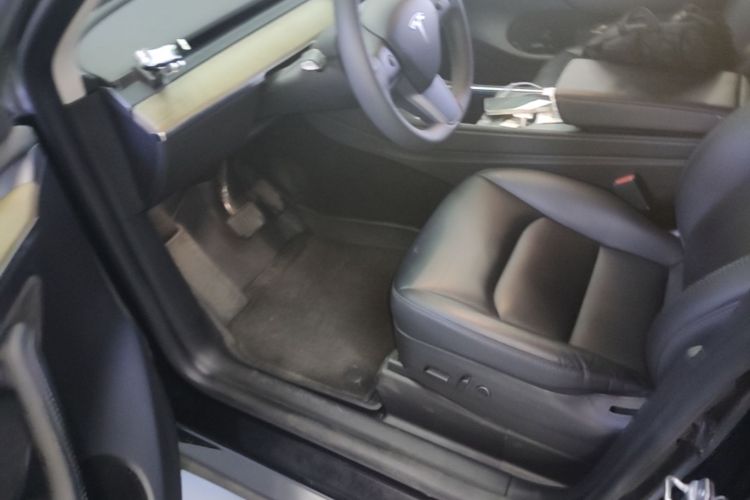 Tesla Model Y 2022 #16 Tesla Model Y 2022 car image #16