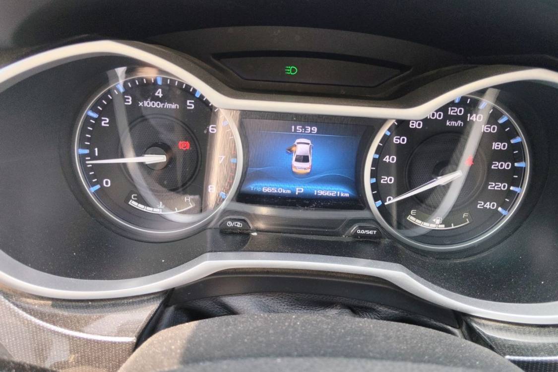 GEELY Emgrand 2017 #24 GEELY Emgrand 2017 car image #24