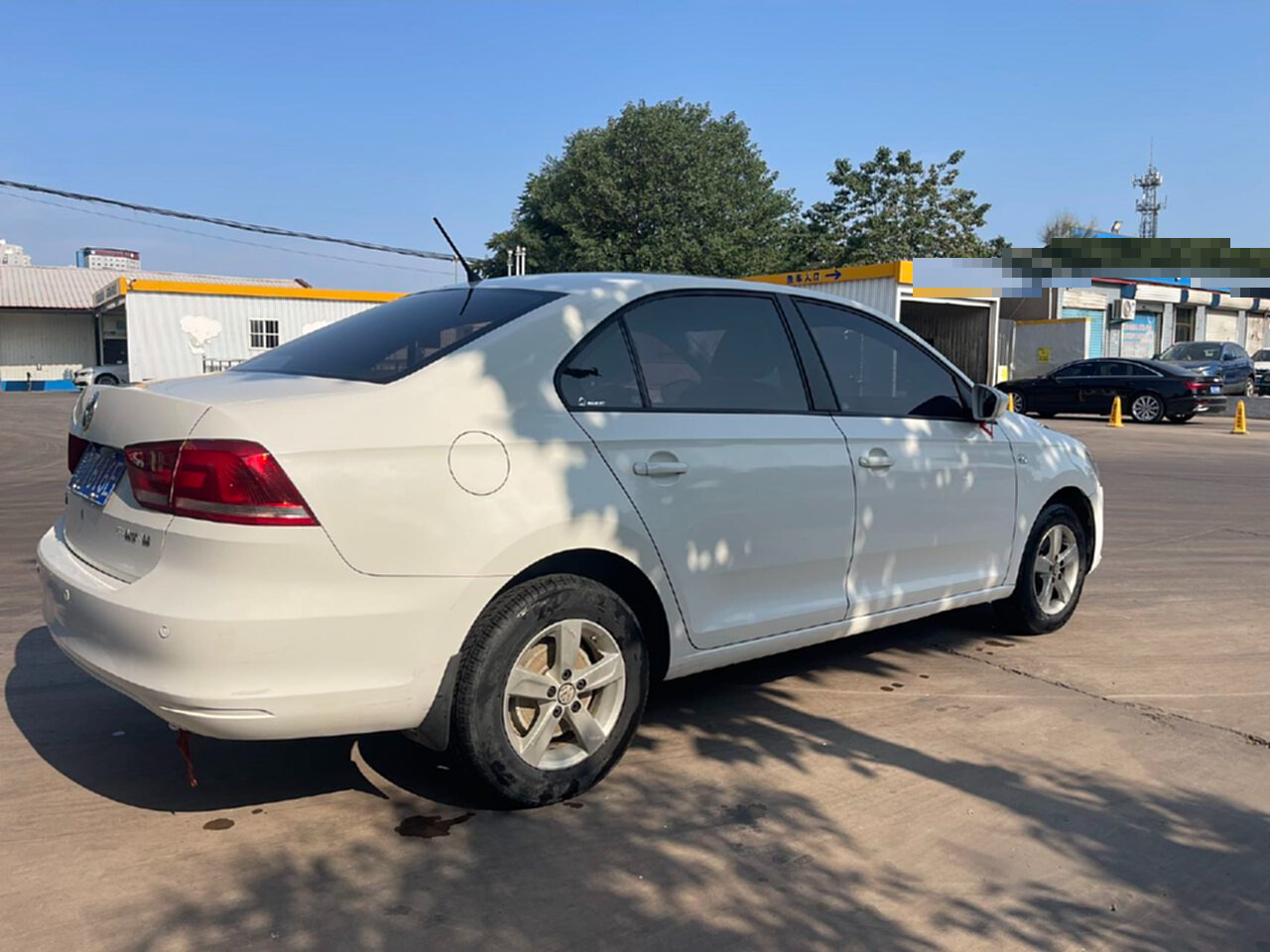 Volkswagen Santana 2015 car image #10