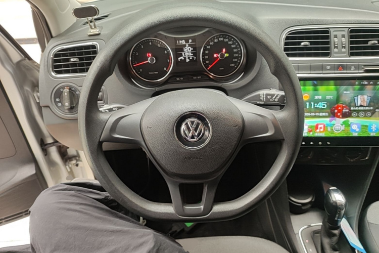 Volkswagen Polo 2016 #11 Volkswagen Polo 2016 car image #11