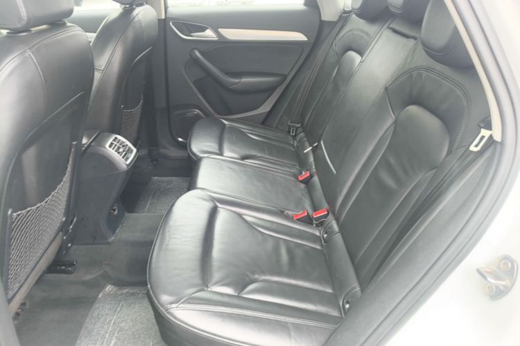 Audi Q3 2015 immagine di auto #17
