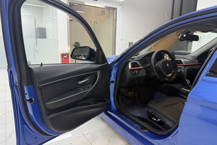 BMW 3 Series 2017 car image #9