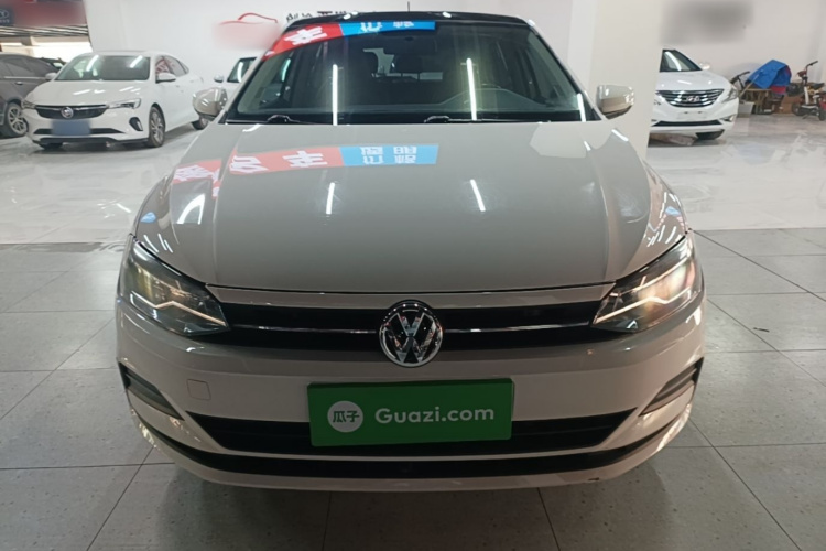 Volkswagen Polo 2020 car image #3