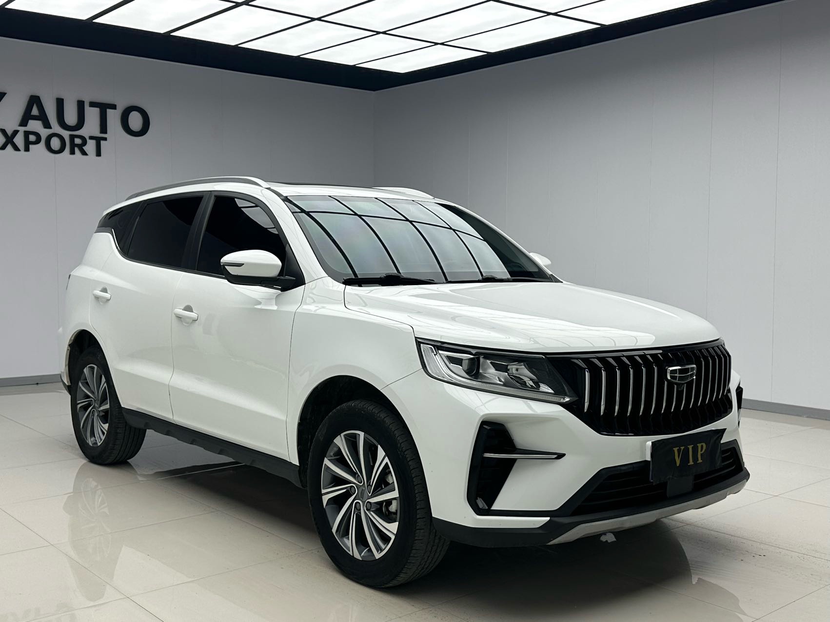 GEELY Vision X6 2023 car image #3