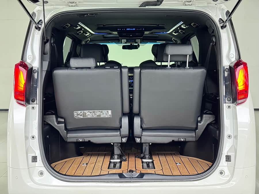 Toyota Alphard 2020 #35 Toyota Alphard 2020 car image #35