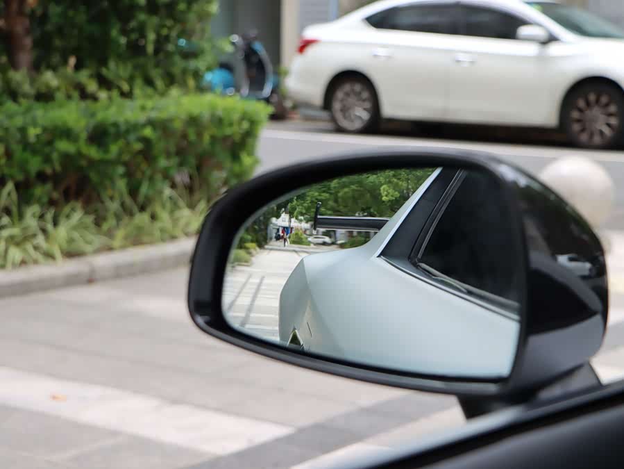 Audi R8 2012 immagine di auto #35