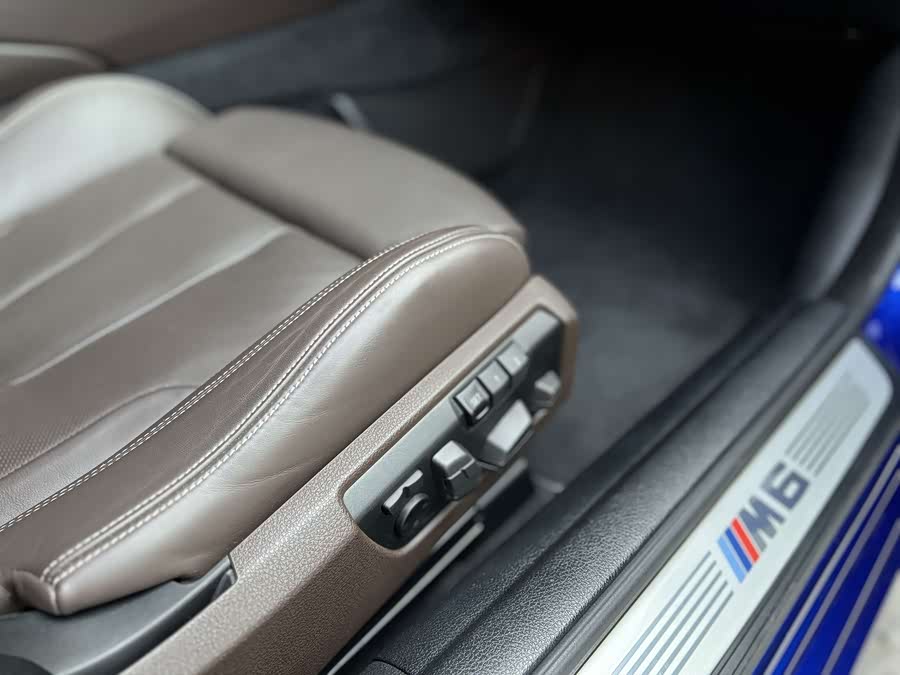 BMW M6 2015 car image #35