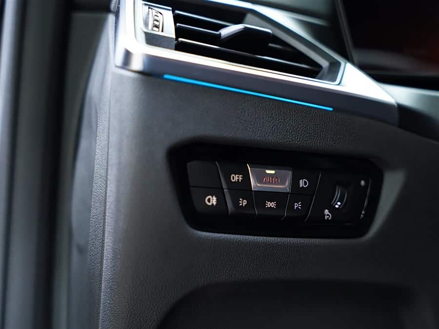 BMW M2 2024 car image #35