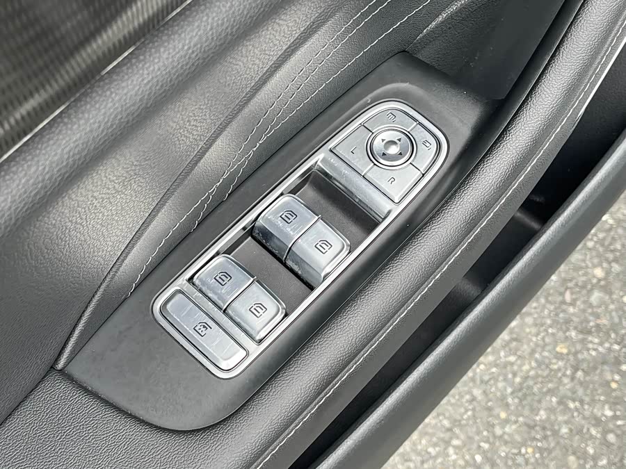 HongQi H6 2024 car image #35