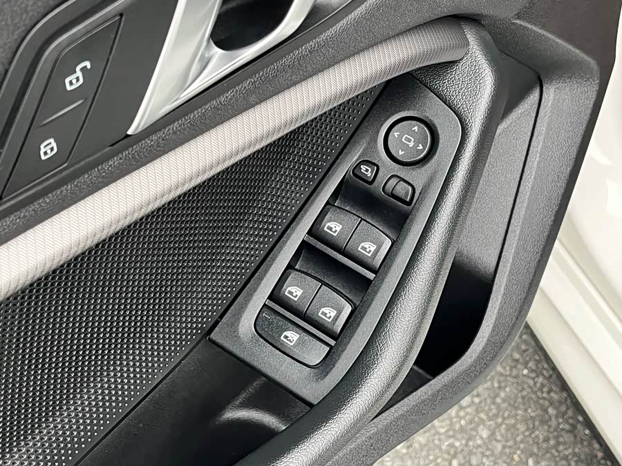 BMW 2 Series (Imported) 2024 immagine di auto #35