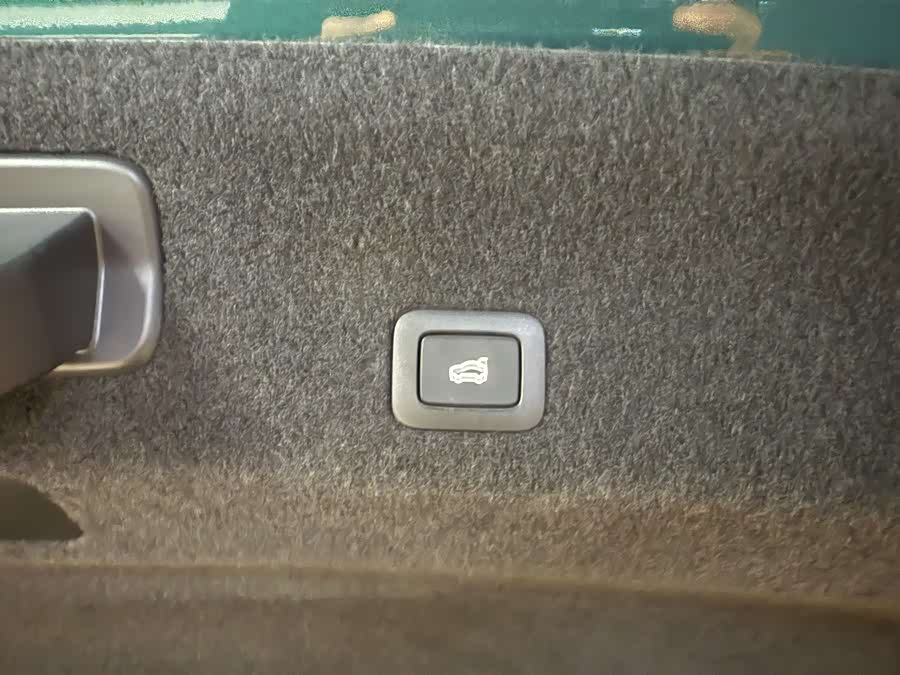 小米汽车 小米SU7 Ultra 2025 汽车图片 #35