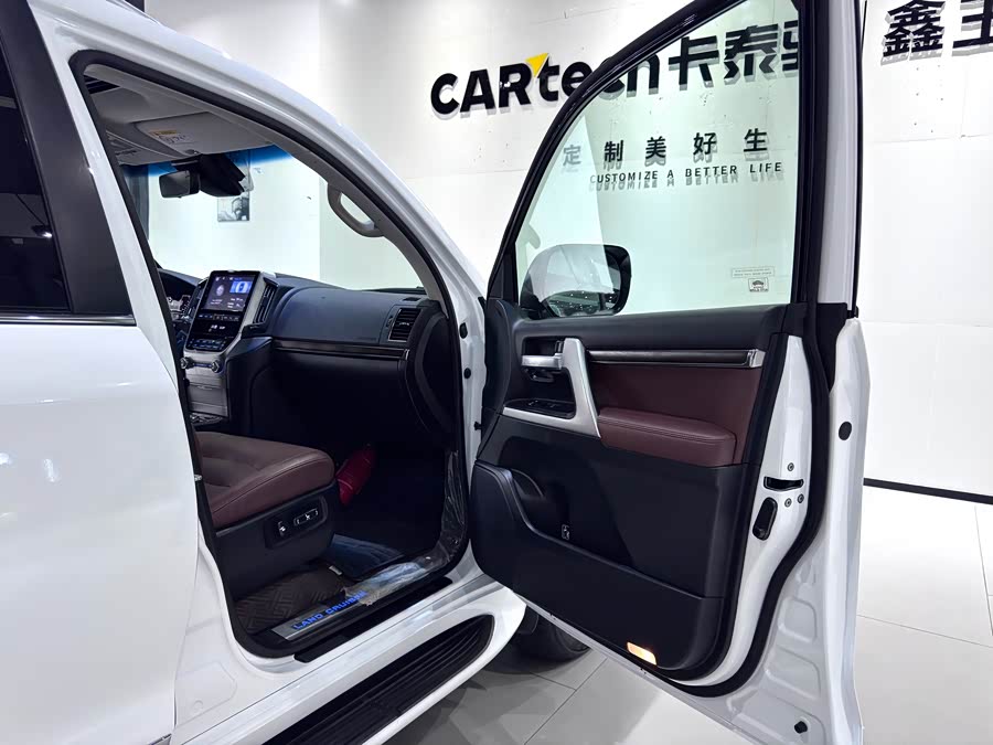 Toyota 2018 car image #35