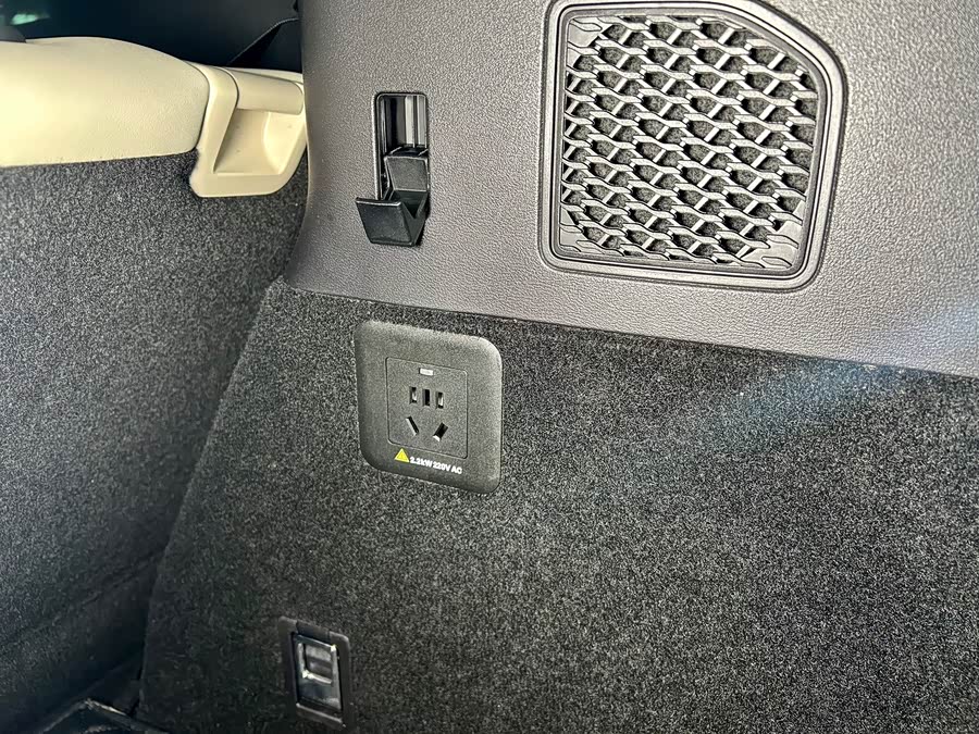 BYD SongL EV 2024 car image #35