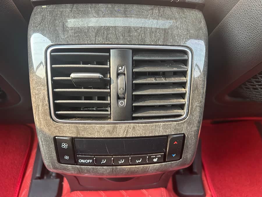 Haval H8 2015 #35 Haval H8 2015 car image #35