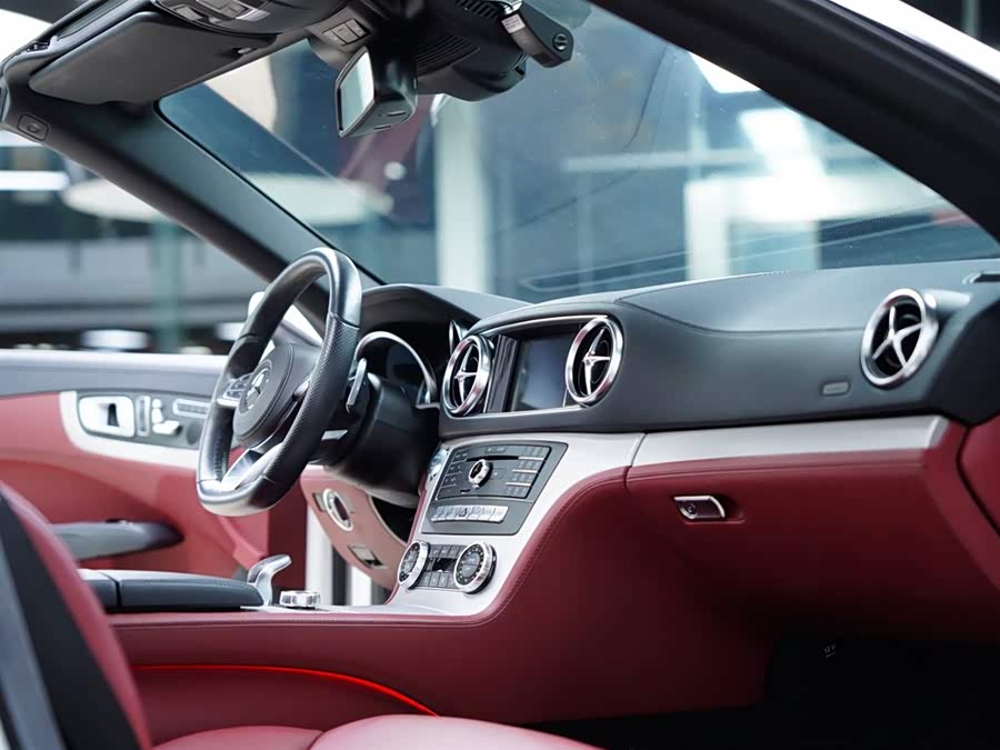 Mercedes-Benz SL Class 2017 car image #35