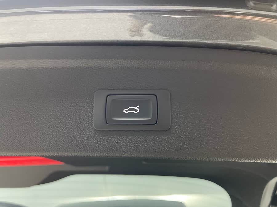 Audi A8 2021 imagen de coche #35