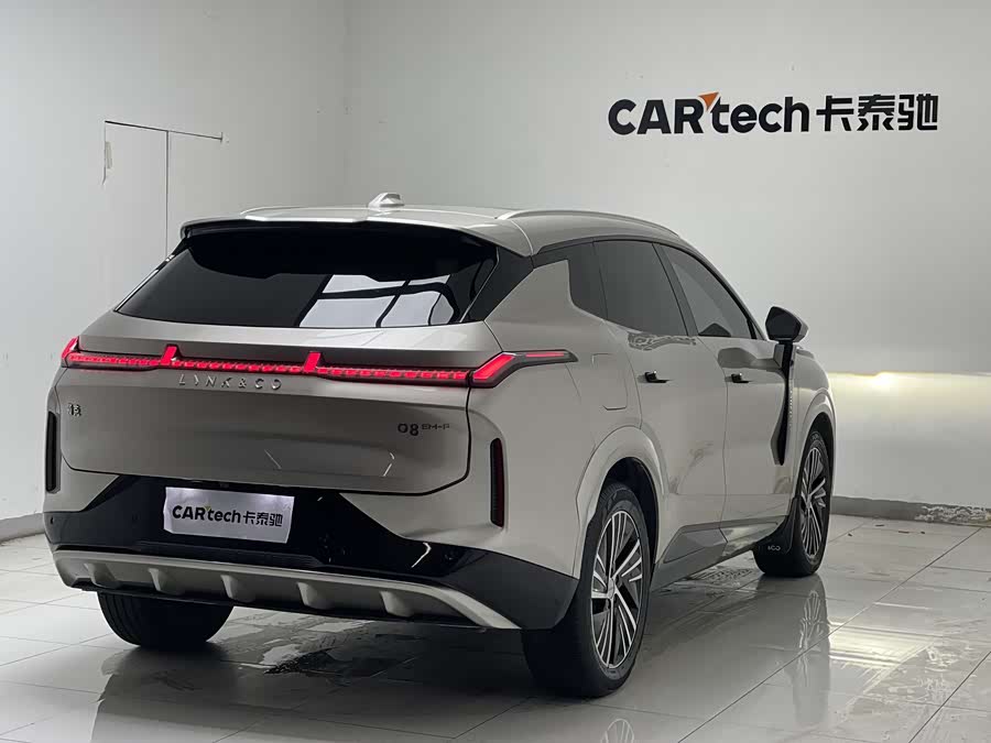 Lynk & Co 08 EM-P 2023 car image #35