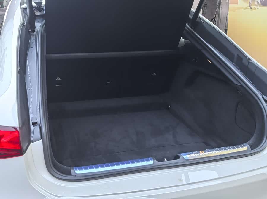 Mercedes-Benz EQS Class 2023 car image #35