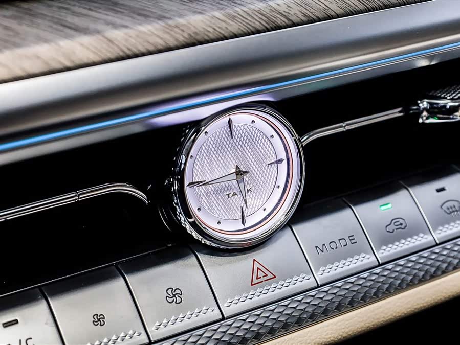 Tank 500 New Energy 2025 #35 Tank 500 New Energy 2025 car image #35