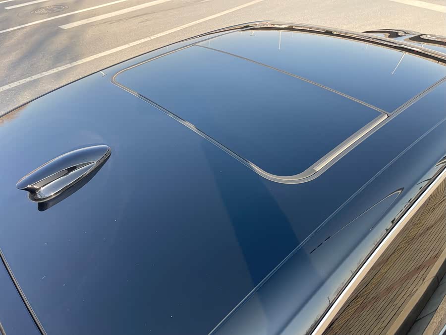 HongQi H9 2021 car image #35