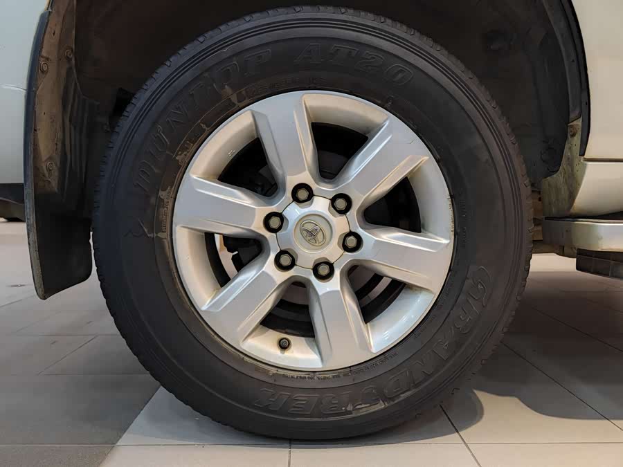 Toyota Land Cruiser Prado 2017 car image #35