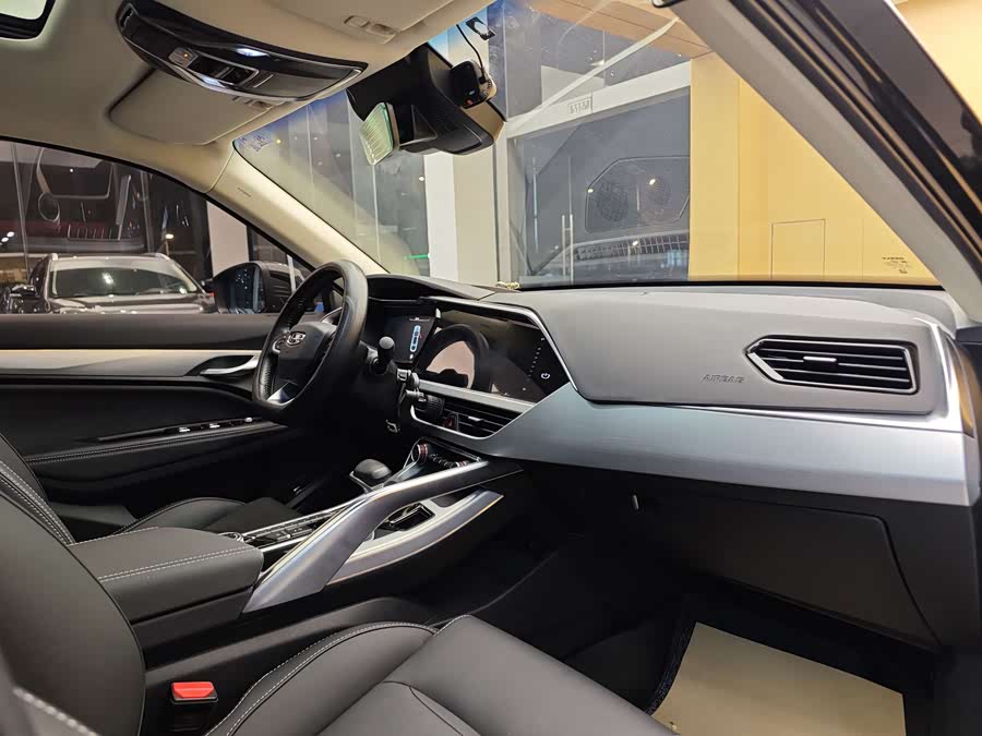 GEELY Tugella New Energy 2020 #35 GEELY Tugella New Energy 2020 car image #35