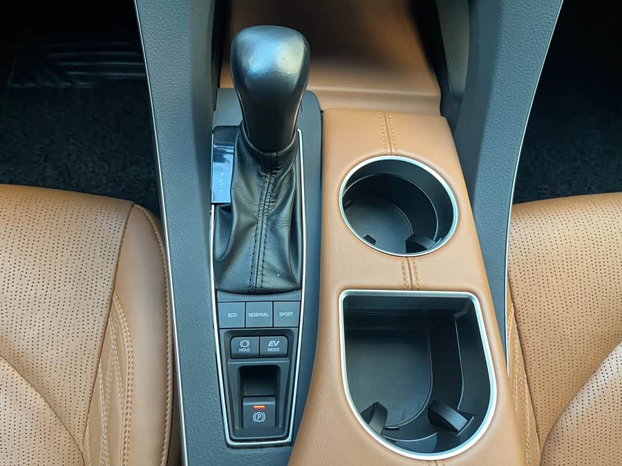 Toyota Avalon 2022 car image #35