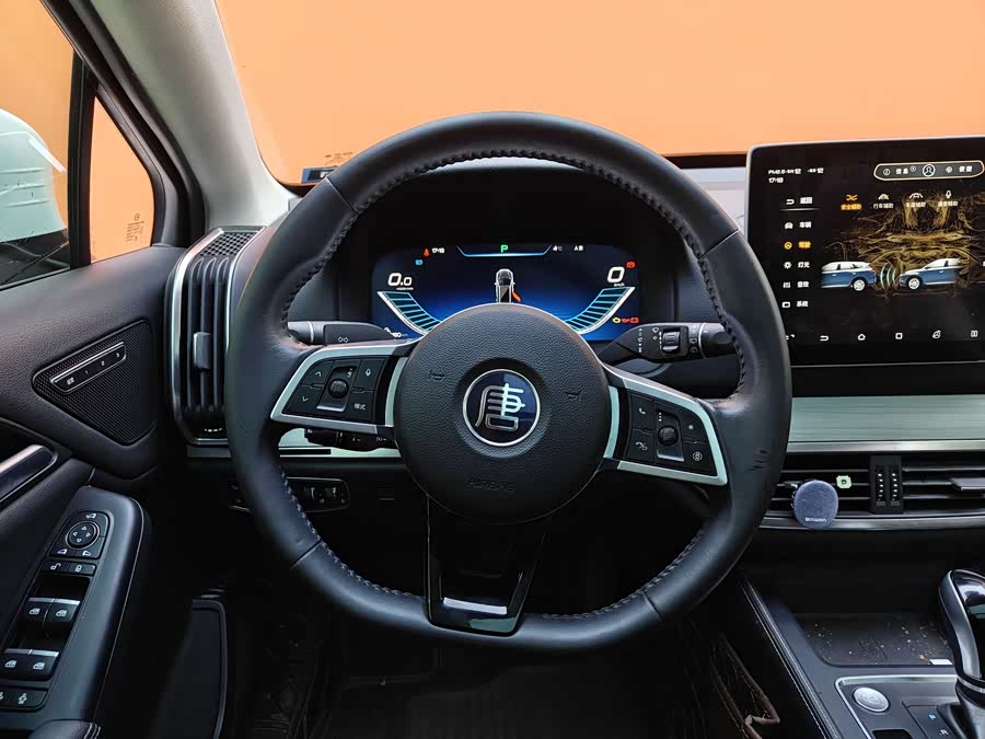 BYD Tang 2018 #35 BYD Tang 2018 car image #35