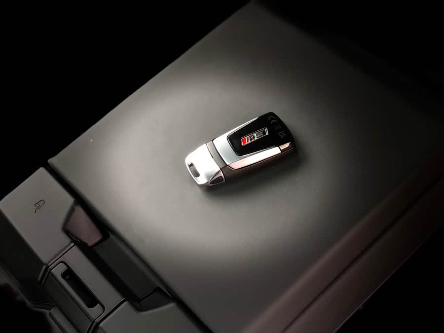 Audi RS 4 2023 immagine di auto #35