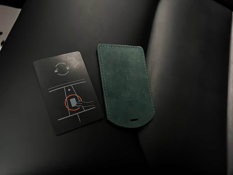 Tesla Model Y 2022 car image #35