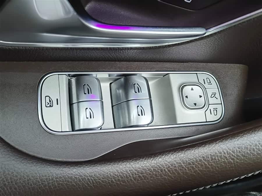 Mercedes-Benz GLE Class New Energy 2021 car image #35