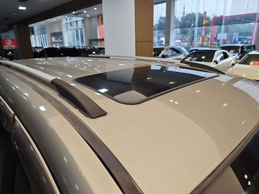 Forthing S500 2016 car image #35