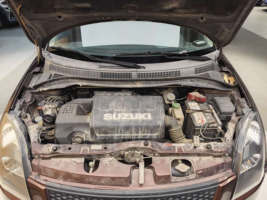 Suzuki Swift 2012 car image #35