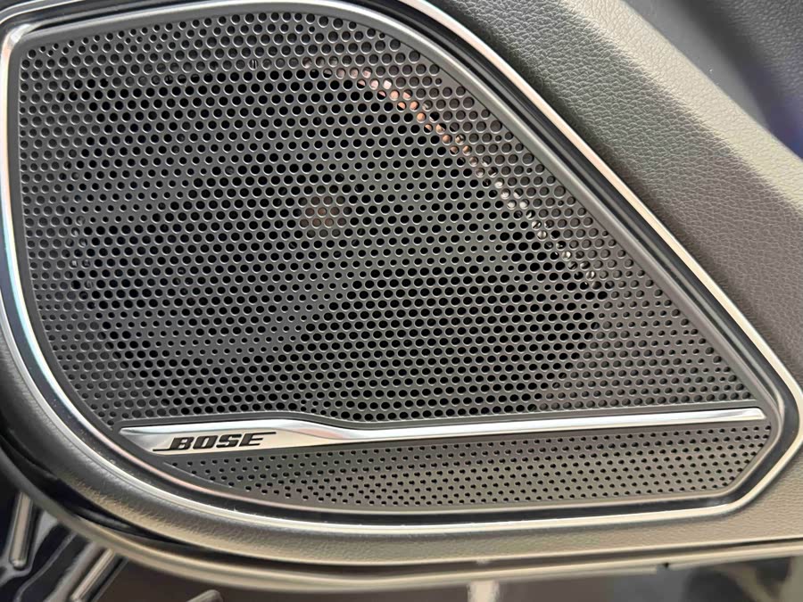 HongQi H9 2022 car image #35