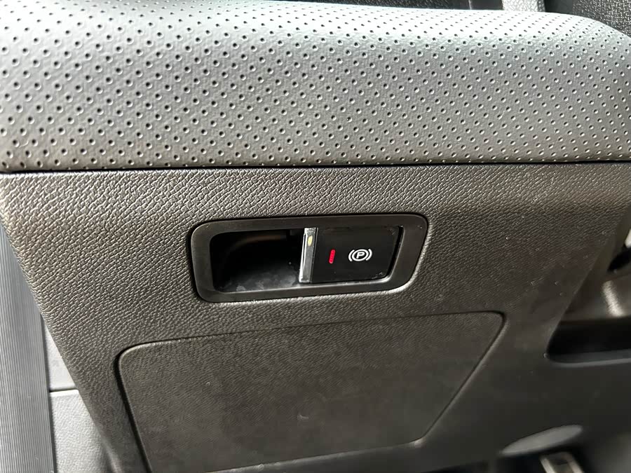 Jetour Traveller 2023 car image #35