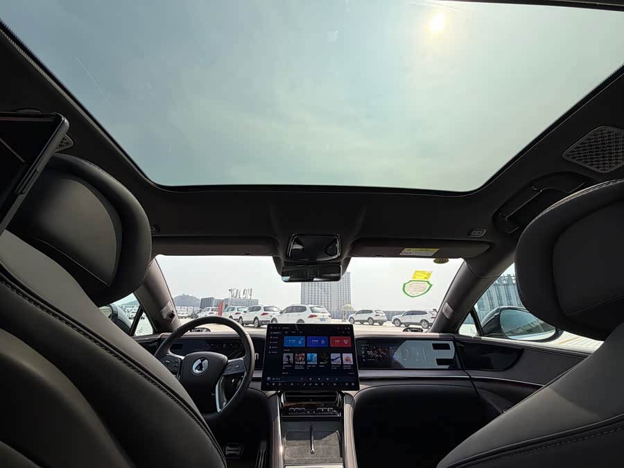 Denza Z9 2024 image de voiture #35