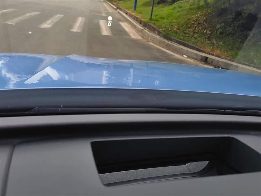 Volkswagen Tiguan L 2024 car image #35