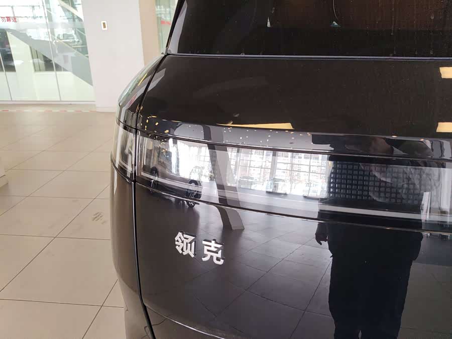Lynk & Co 900 2025 car image #35